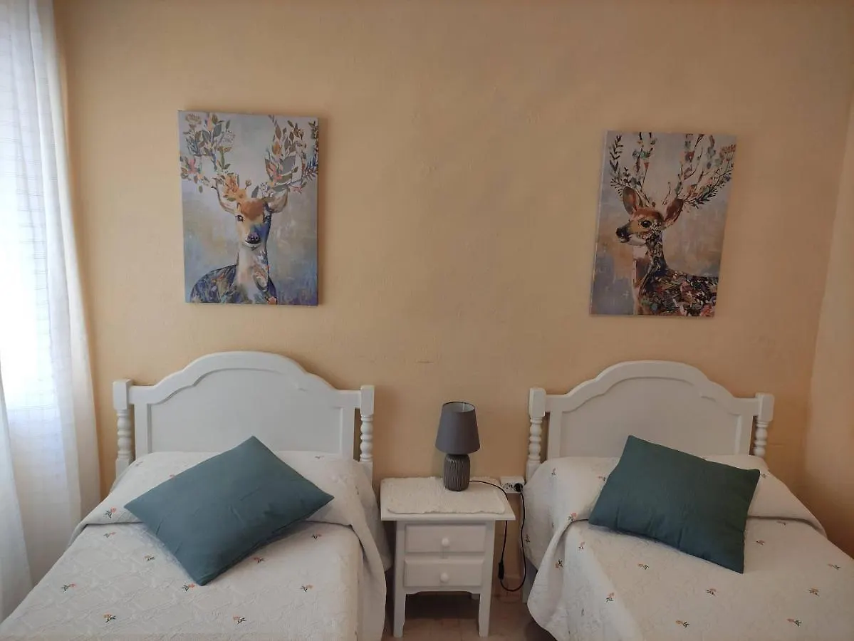 Apartamento Amplio piso junto a Playa Victoria Cádiz