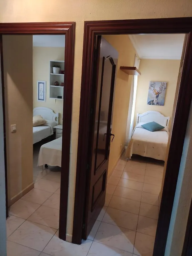 Apartamento Amplio piso junto a Playa Victoria Cádiz