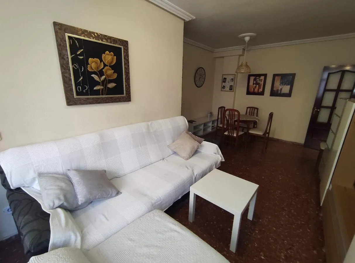 Apartamento Amplio piso junto a Playa Victoria Cádiz España