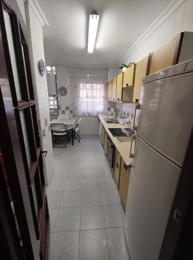 Apartamento Amplio piso junto a Playa Victoria Cádiz 0*,