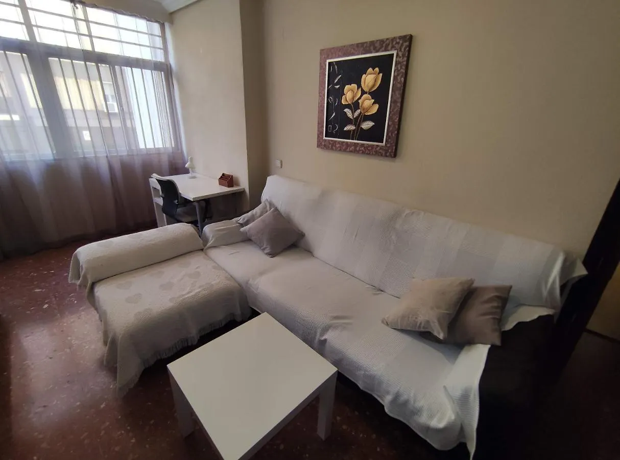 Apartamento Amplio piso junto a Playa Victoria Cádiz