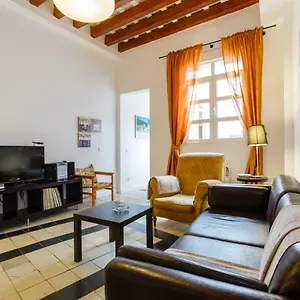 https://con-encanto-cadiz-centro.hotelsincadiz.net